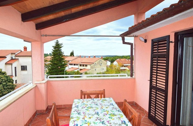 Apartments Edo (60341-A2) - Stinjan (Pula)