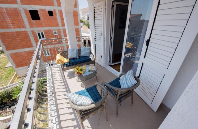 Apartments Family Spacious (117711-A1) - Split