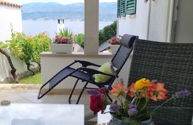 Apartments Hani (34871-A3) - Postira - island Brac