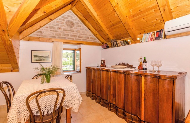 Apartments Draga (103181-A3) - Vrboska - island Hvar