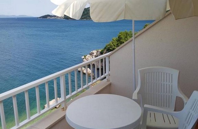 Apartments Jereb - One Bedroom Apartment with Balcony and Sea View (Sanda)