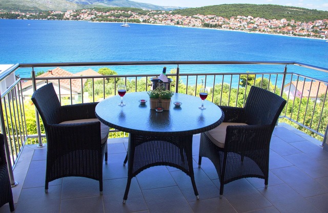 Apartments Kelic with beautiful sea view!
