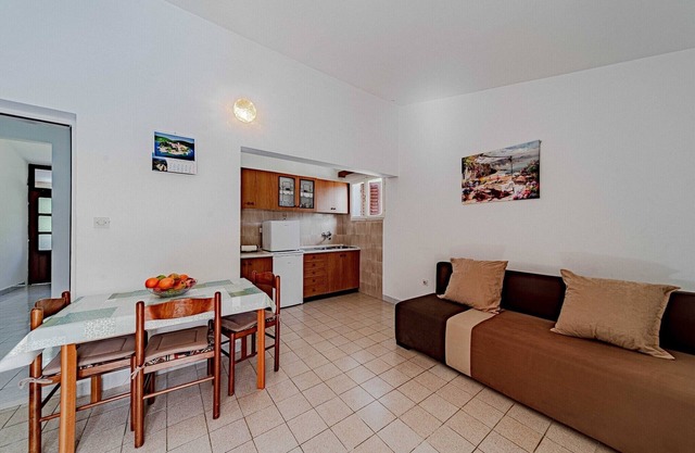 Apartments Kuzma - One-Bedroom Apartment with Balcony and Sea View