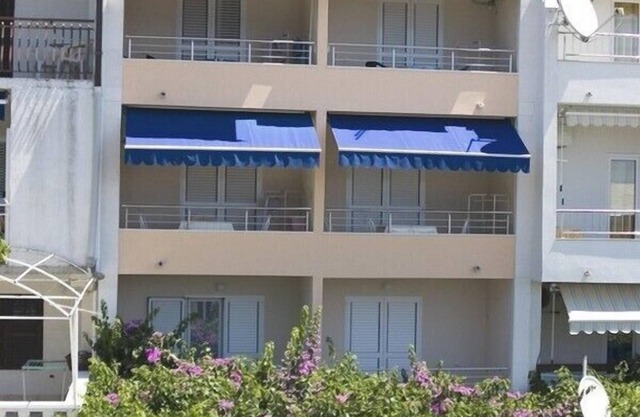 Apartments Marta, (11023), Baška Voda, hr