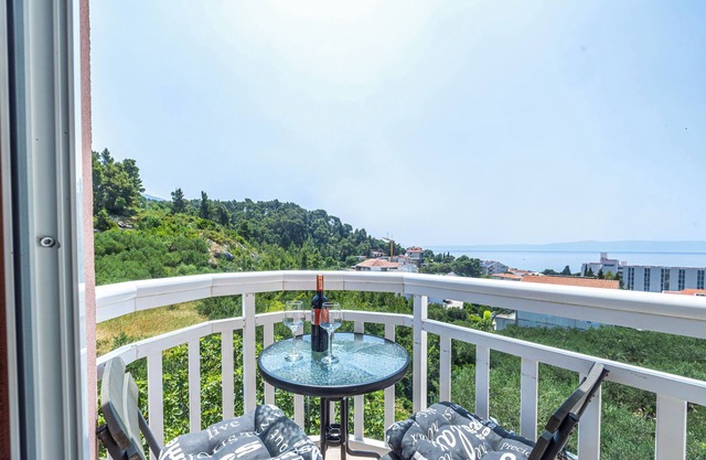 Apartments Seaview (47561-A2) - Tucepi