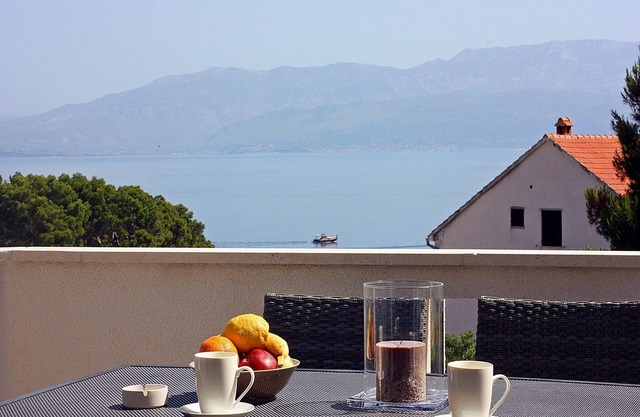 Apartments Tomy - One Bedroom Apartment with Balcony and Sea view (Apartment 1)