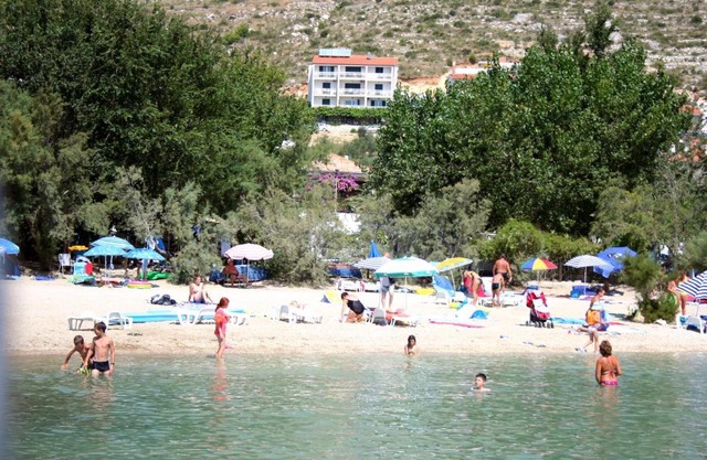 Apartments with parking space Duce, Omis - 7532