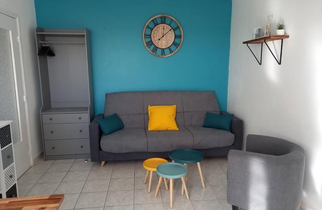 Appart 2/4 pers proche centre avec Balcon, Parking