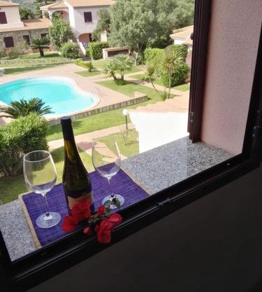 appartamento con vista piscina