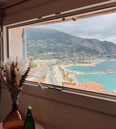 Appartement 2 pièces vue mer dans le quartier historique de Menton