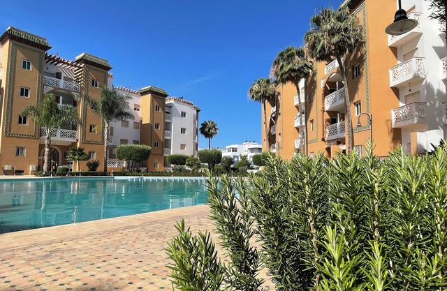 Appartement Dans une Résidence au Charme Andalous Avec Piscine et Plage à 10 min