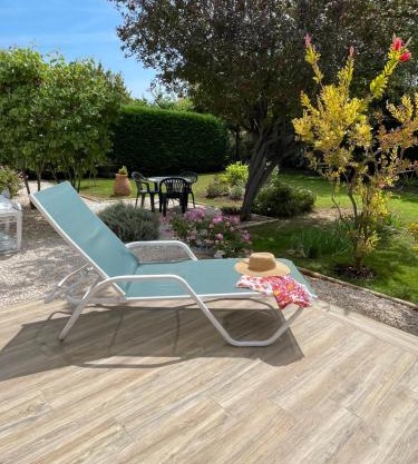 appartement rez de villa proche port et plages de Sanary