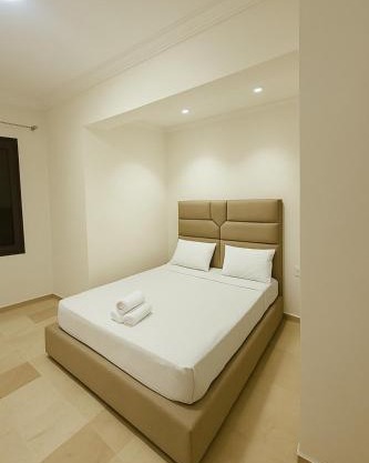 Apparts 1CH & salon cltimatisés 1 min de la gare TGV