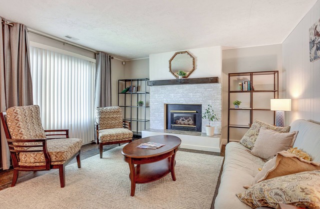 Apt 3 Mi to Dtwn Ogden! Pet-Friendly Backyard