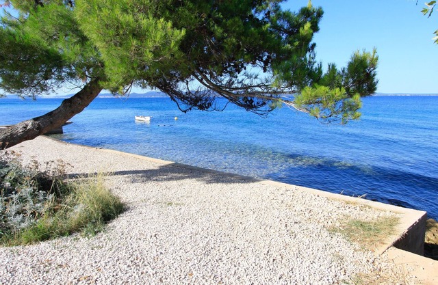 Apt. ZITA (4+2), Charming apartment near the beach