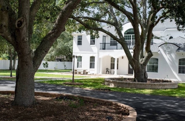 -Arbor Grand Estate-