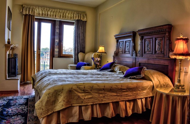 Archontiko Polyzos 11 Manolia