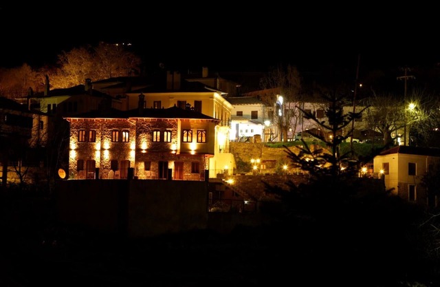 Archontiko Polyzos 14 Azalea