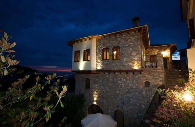 Archontiko Polyzos 19 Chrysanthemo