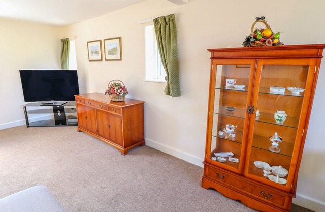 Ardsley Cottage - Longford Hall Farm Holiday Cottages, ASHBOURNE