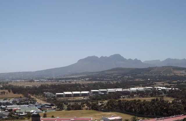 Arendsnest Self Catering penthouse apartment with spectacular views .