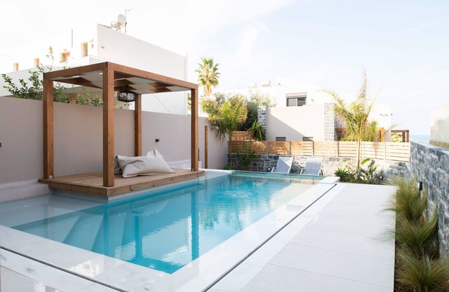 Aria al Mare. Private Beach sunbeds and umbrellas!