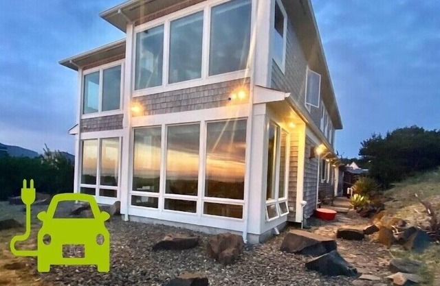 Aria MCA#369- Stunning Oceanfront Luxury home with private Cabana. EV Charger