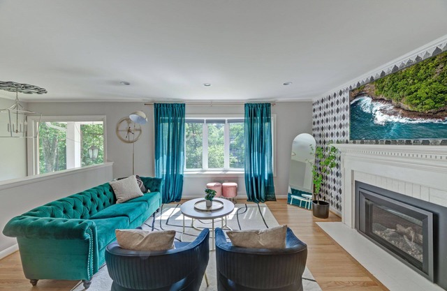 Arlington Beautiful Home - 4 bed/3 bath Home, Sleeps 10, Approx 10 mins DC