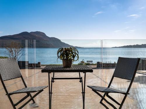 Arran Shores Luxury Shorefront Suite 1
