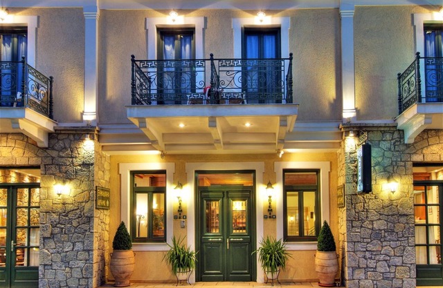 Artemis Hotel