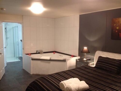Arthur River Spa Cottage