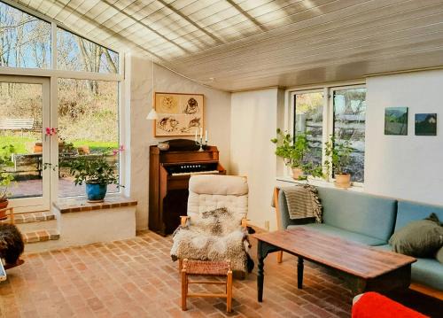 Artist's House With Soul Near Hanklit