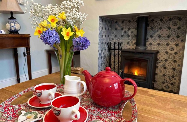 Artists’ Cottages Artists’ Place close HCC wifi