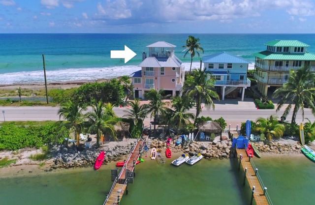 As Good as it Gets: 8BR/6BA, heated pool, hot tub, private dock, ocean-to-river