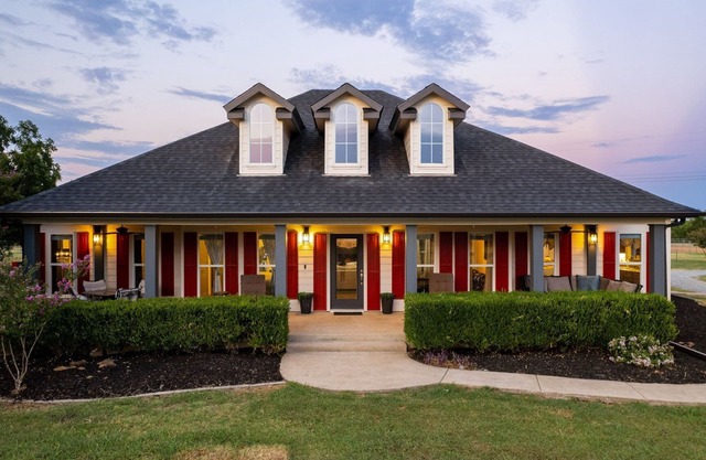 As Seen on HGTV l Events Welcome l 18-Acre Ranch