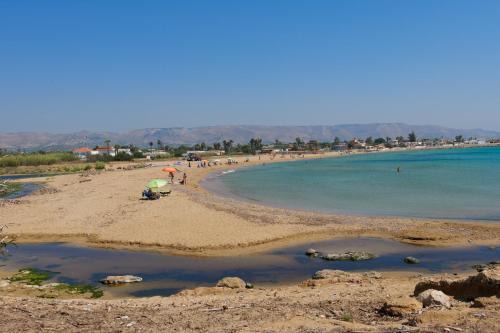 Astro apartments with direct access on the sea of Noto heritage of Unesco