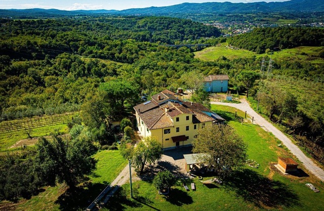 At Di Toni's house, for families and groups