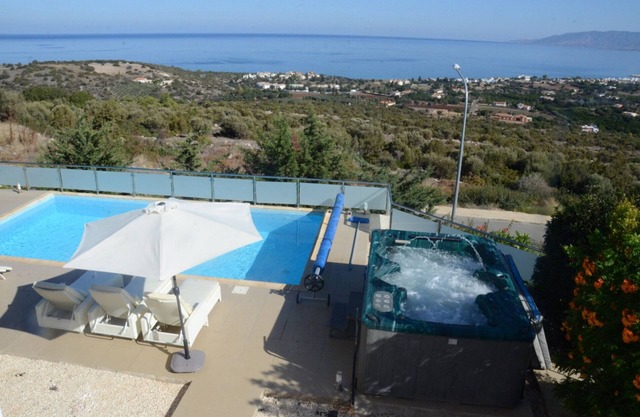 At Last You can Rent the Perfect Luxury Villa with Sea Views, Paphos Villa 1416
