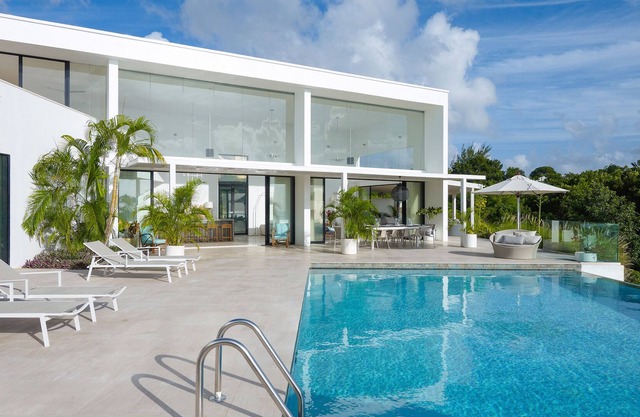 Atelier House in St James by Personal Villas - Contemporary Ridge-Front Holiday
