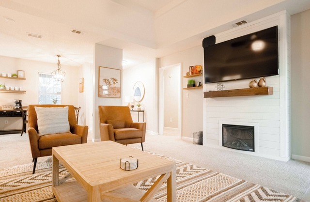 AtHome+1 Stay | Cozy 3BR | Sleeps 9