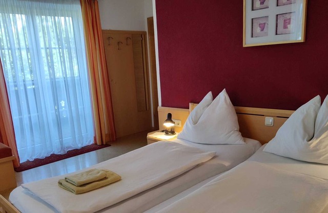 Attersee - Frühstückspension Holzapfel