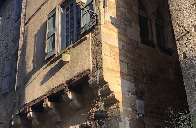 Atypical and charming Medieval house !