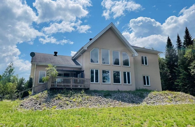 AUBERGE RIVIÈRE NOIRE