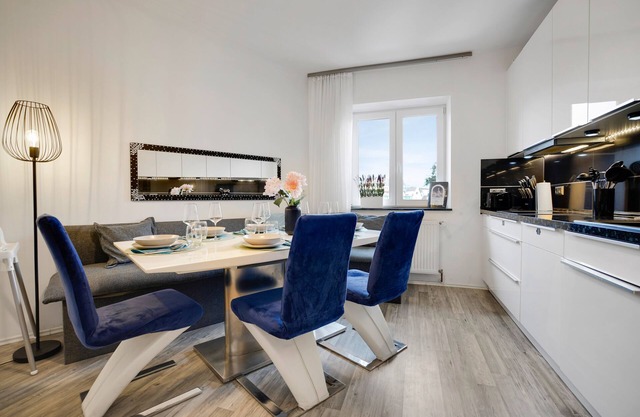 Augsburg: Central | 2 parking | 4 rooms + kitchen | washing machine | Nintendo