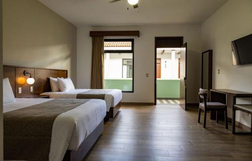 Aura Hotel