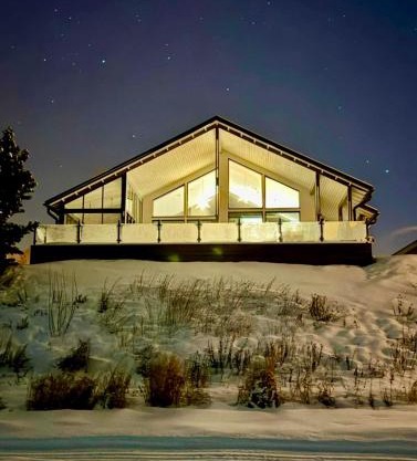 Aurora Arctic Riverside Villa