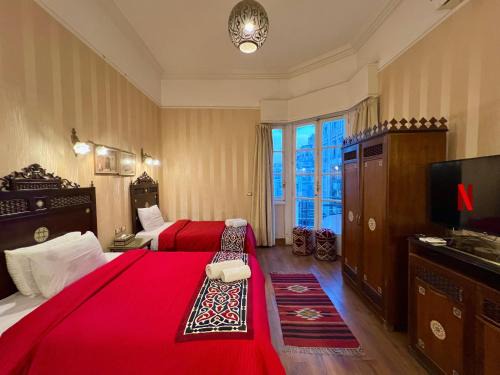 Authentic Arabesque 4BR Apt in Downtown - Mint Stays 36