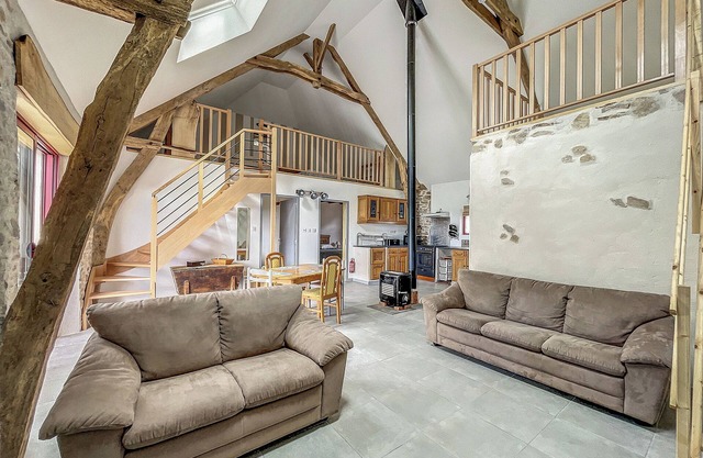 Authentic Cottage, Peaceful with Private Terrace, Private Garden and Wi-Fi