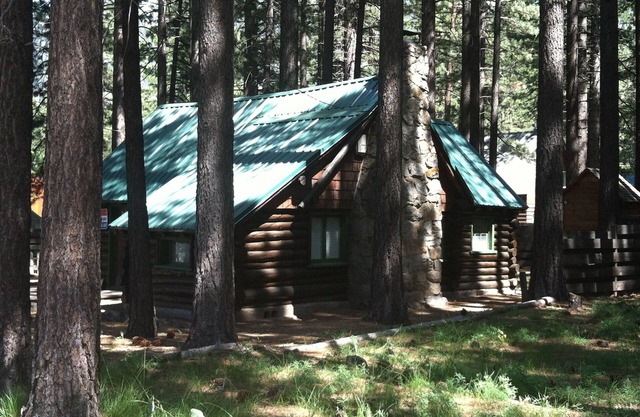 Authentic Log Cabin! 2 Blocks From The Lake, In The Heart Of South Lake Tahoe!