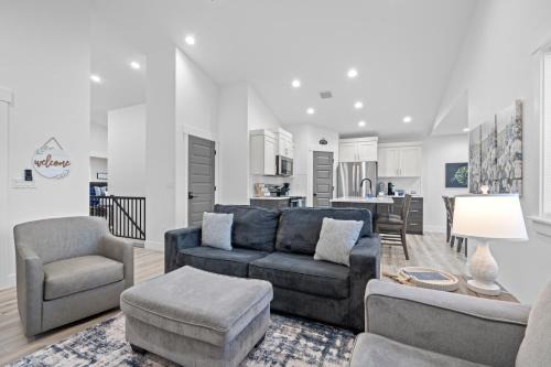 Avail Christmas And Nye! - Fire Table - Sleeps 8